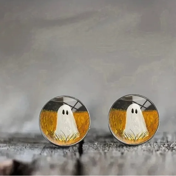 BNWT Halloween ghost stud earrings - Picture 3 of 3